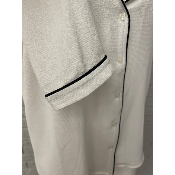 WAYF Women Textured Long Sleeve White with Black Trim Blouse Size M - Picture 6 of 9